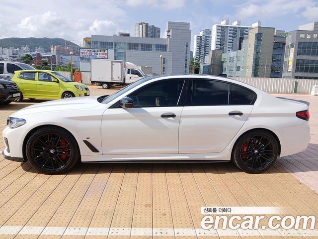 BMW 5 Series G30 520d xDrive M Sport Package Plus - фото 2
