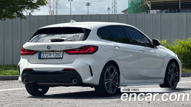 BMW 1 Series F40 120i M Sports - фото 1
