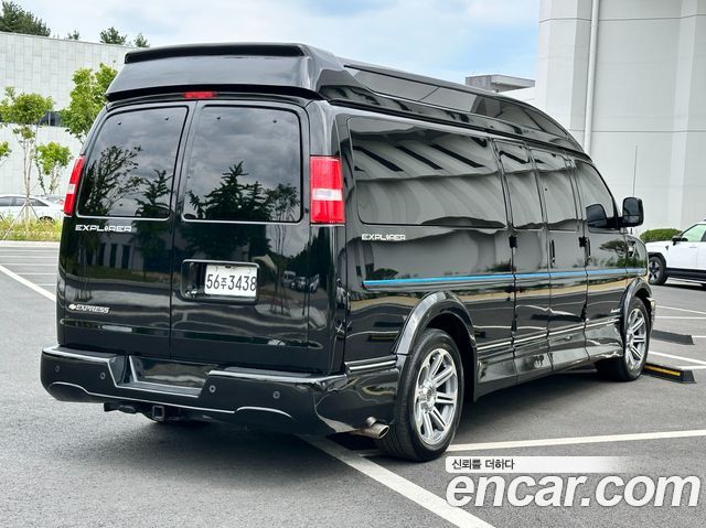 Chevrolet Express Van 6.0 - фото 2