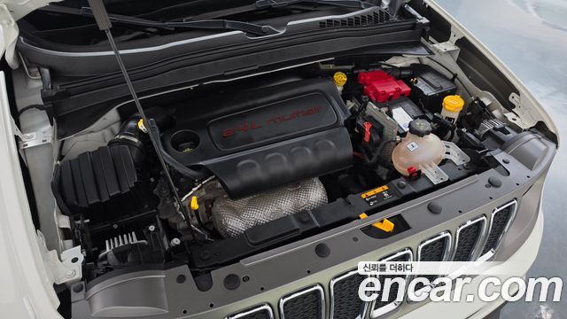 Jeep Renegade 2.4 Limited - фото 4