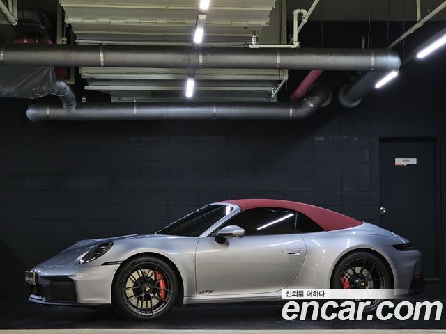 Porsche 911 Carrera 4 GTS Cabriolet - фото 2