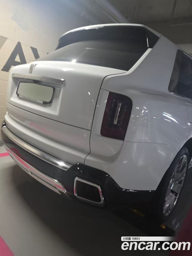 Rolls-Royce Cullinan 6.7 V12 - фото 1
