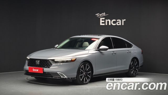 Honda Accord 11-го поколения 2.0 Hybrid Touring - фото 0