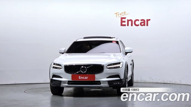 Volvo V90 Cross Country T5 Pro AWD - фото 2