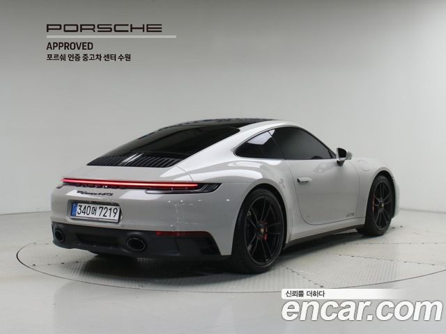 Porsche 911 Carrera 4 GTS - фото 1