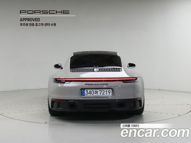 Porsche 911 Carrera 4 GTS - фото 3