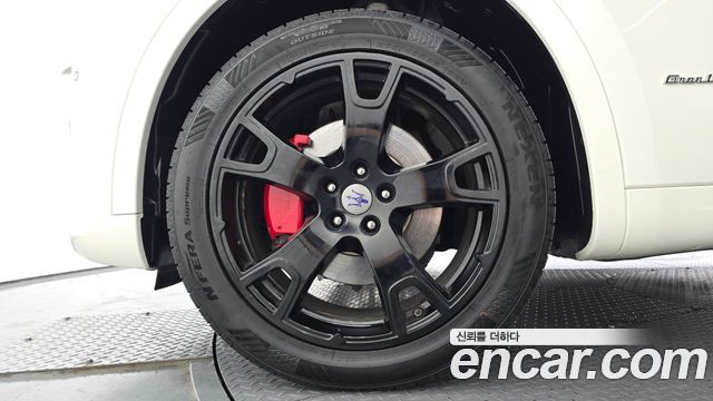 Maserati Levante 3.0 Diesel AWD GranLusso - фото 4