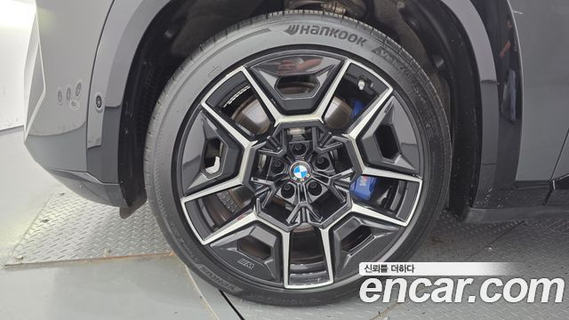 BMW XM G09 4.4 - фото 4