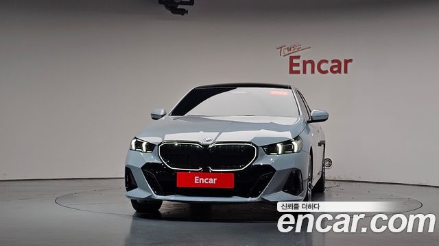 BMW i5 G60 eDrive 40 M Sport - фото 1