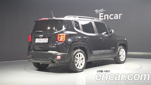 Jeep Renegade 2.4 Limited - фото 1