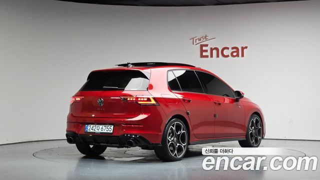 Volkswagen Golf 8-го поколения 2.0 GTI - фото 0