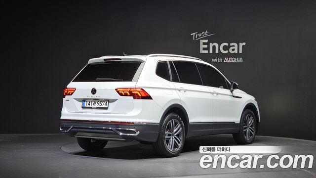 Volkswagen Tiguan Allspace 2.0 TSI Prestige - фото 1