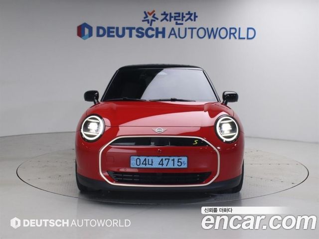 Mini Cooper Electric 4-го поколения SE Favoured - фото 2