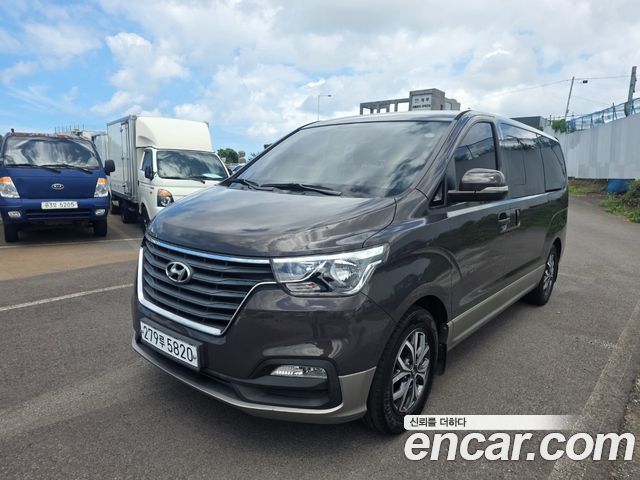 Hyundai Starex New Urban 9-Seater Premium Spicial - фото 0