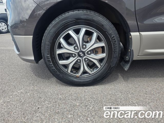 Hyundai Starex New Urban 9-Seater Premium Spicial - фото 4