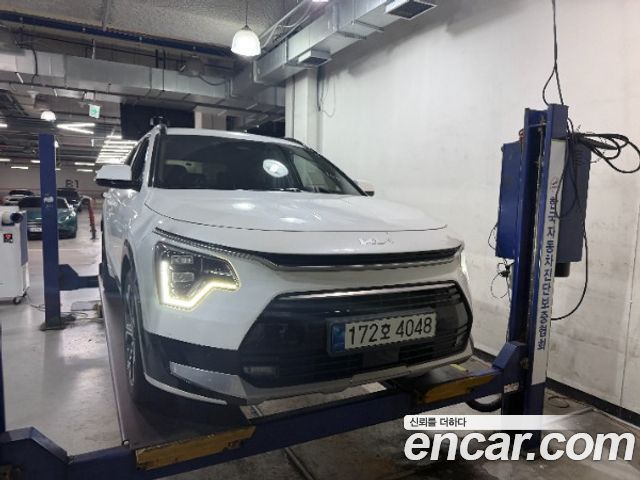 Kia Niro All New Signature - фото 0