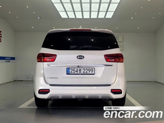 Kia Carnival New 9-Seater Prstige - фото 3
