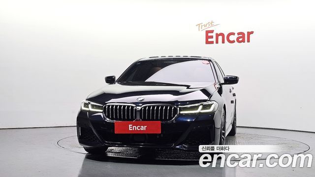 BMW 5 Series G30 520i M Sport - фото 2