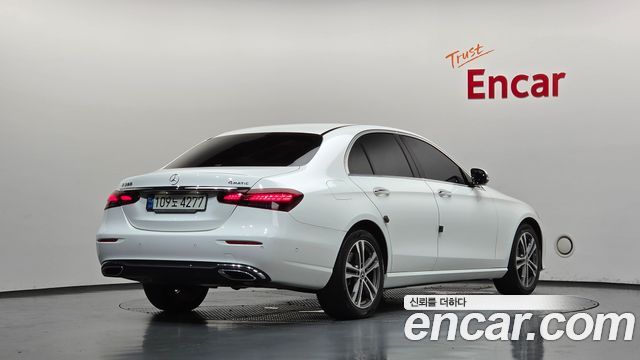 Mercedes-Benz E-Class W213 E350 4MATIC Avantgarde - фото 1