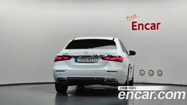 Mercedes-Benz E-Class W213 E350 4MATIC Avantgarde - фото 3