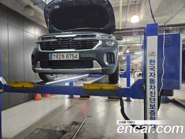 Kia Seltos New Gasoline 2.0 2WD Trendy - фото 0