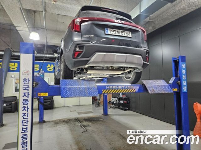 Kia Seltos New Gasoline 2.0 2WD Trendy - фото 1