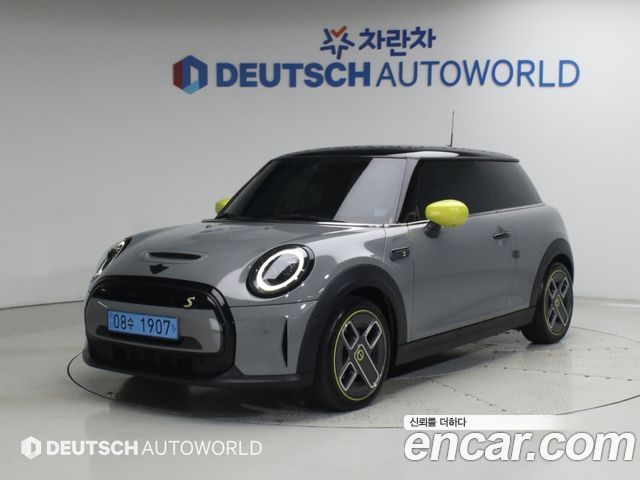 Mini Cooper Electric SE Electric 3rd - фото 1