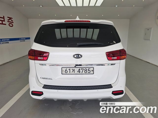 Kia Carnival New 9-Seater Prstige - фото 3