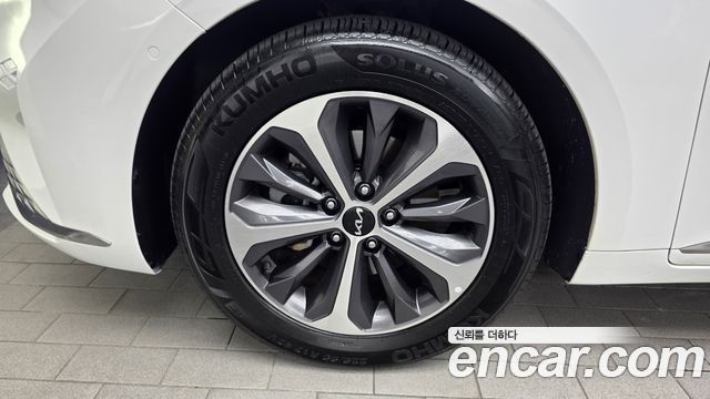Kia K8 гибрид Noblesse - фото 4