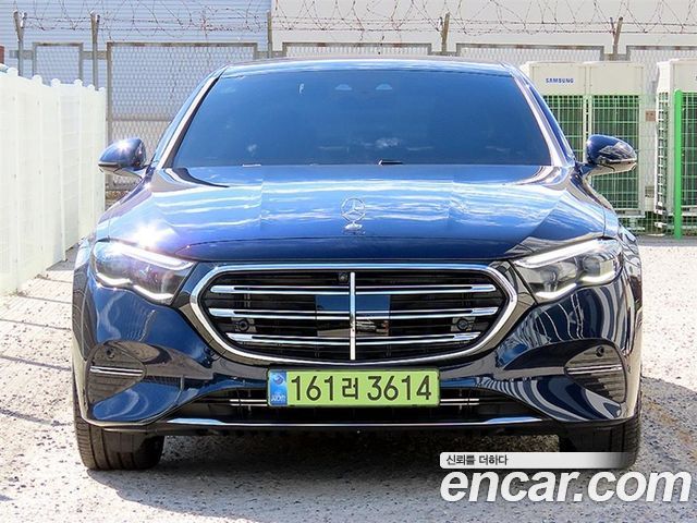 Mercedes-Benz E-Class W214 E450 4MATIC Exclusive - фото 0