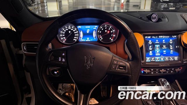 Maserati Levante 3.0 AWD GranSport - фото 4