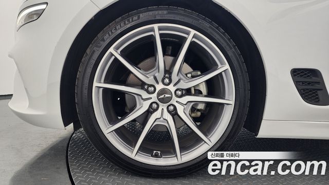 Genesis G70 New Shooting Brake Gasoline 2.0T 2WD - фото 4