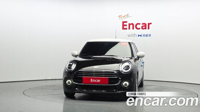 Mini Cooper 5Door Standard 3rd - фото 1