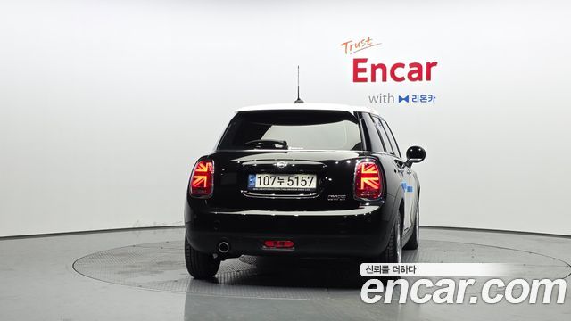 Mini Cooper 5Door Standard 3rd - фото 2