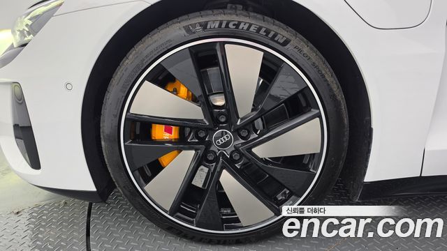 Audi e-Tron GT GT quattro Premium - фото 4