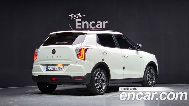 SsangYong Tivoli Gasoline 1.5 2WD V3 - фото 1