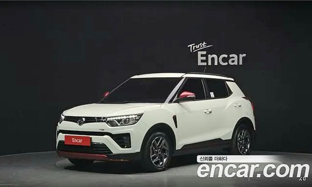 SsangYong Tivoli Gasoline 1.5 2WD R-PLUS White - фото 0