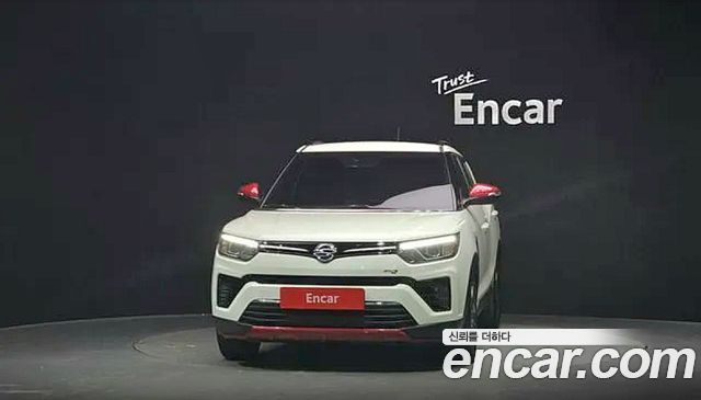 SsangYong Tivoli Gasoline 1.5 2WD R-PLUS White - фото 1