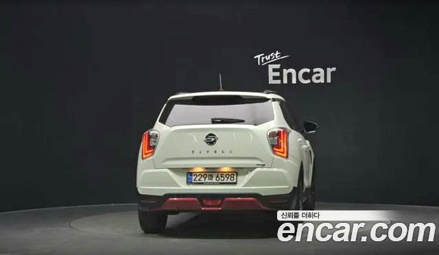 SsangYong Tivoli Gasoline 1.5 2WD R-PLUS White - фото 3
