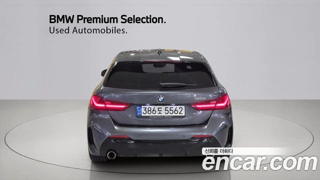 BMW 1 Series F40 120i M Sports - фото 3