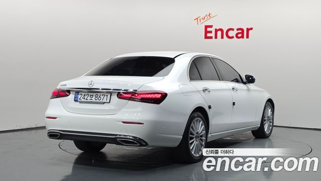 Mercedes-Benz E-Class W213 E250 Exclusive - фото 1