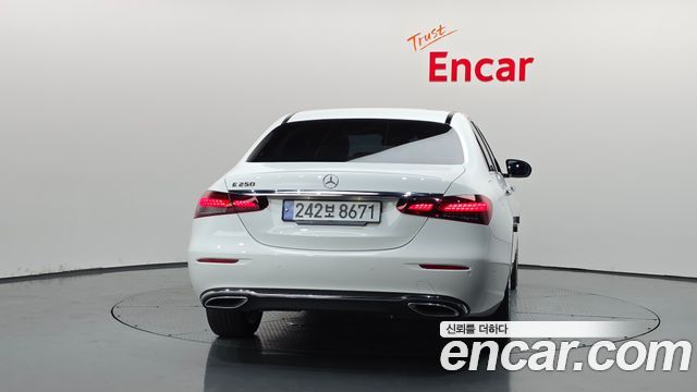 Mercedes-Benz E-Class W213 E250 Exclusive - фото 3