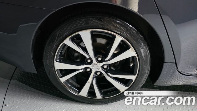 Nissan Maxima A36 3.5 Platinum - фото 3
