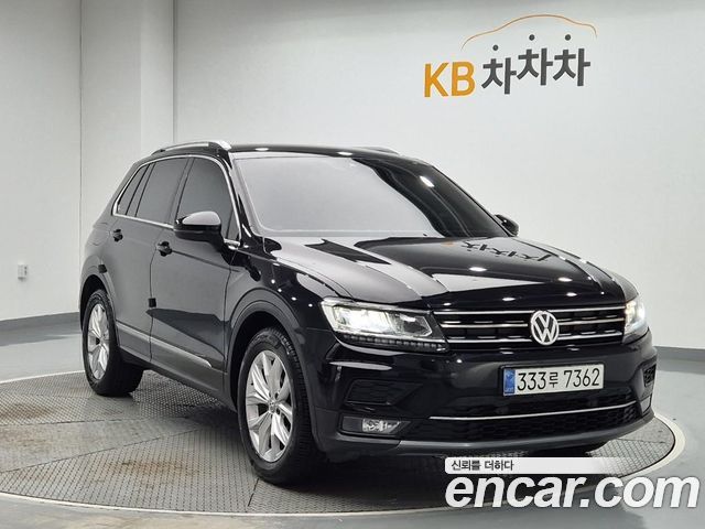 Volkswagen Tiguan 2-го поколения 2.0 TDI Premium - фото 3