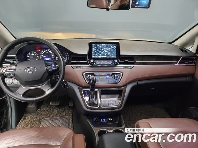 Hyundai Starex New 4WD Urban 9-Seater Exclusive - фото 4