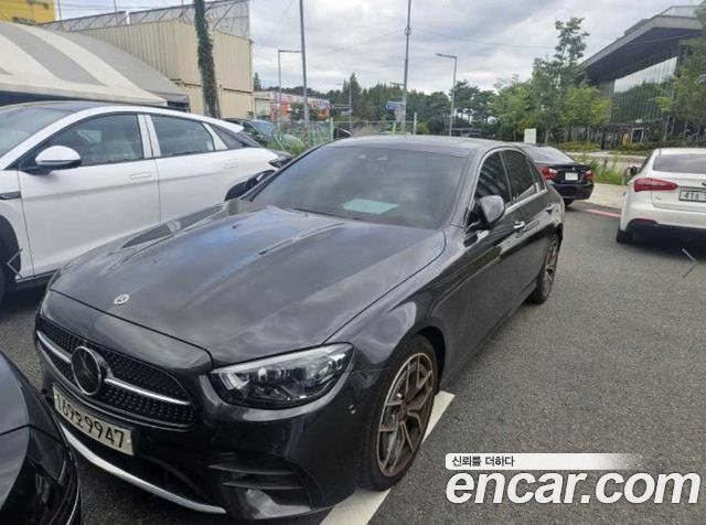 Mercedes-Benz E-Class W213 E220d 4MATIC AMG Line - фото 0