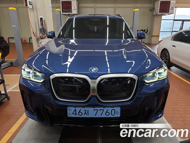 BMW iX3 M Sports - фото 0