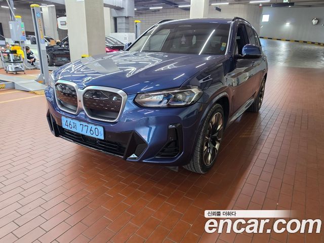 BMW iX3 M Sports - фото 2