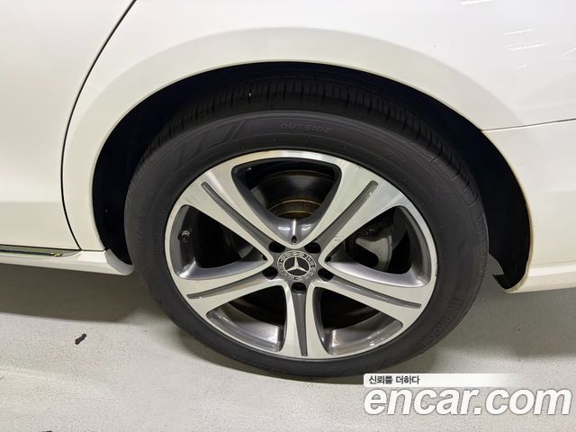Mercedes-Benz E-Class W213 E300 Avantgarde - фото 4
