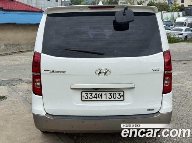 Hyundai Starex New 4WD Urban 9-Seater Exclusive - фото 2